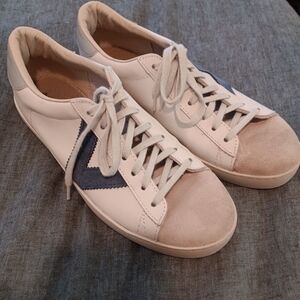 Womens Size 9.5 White and Blue Victoria Sneakers